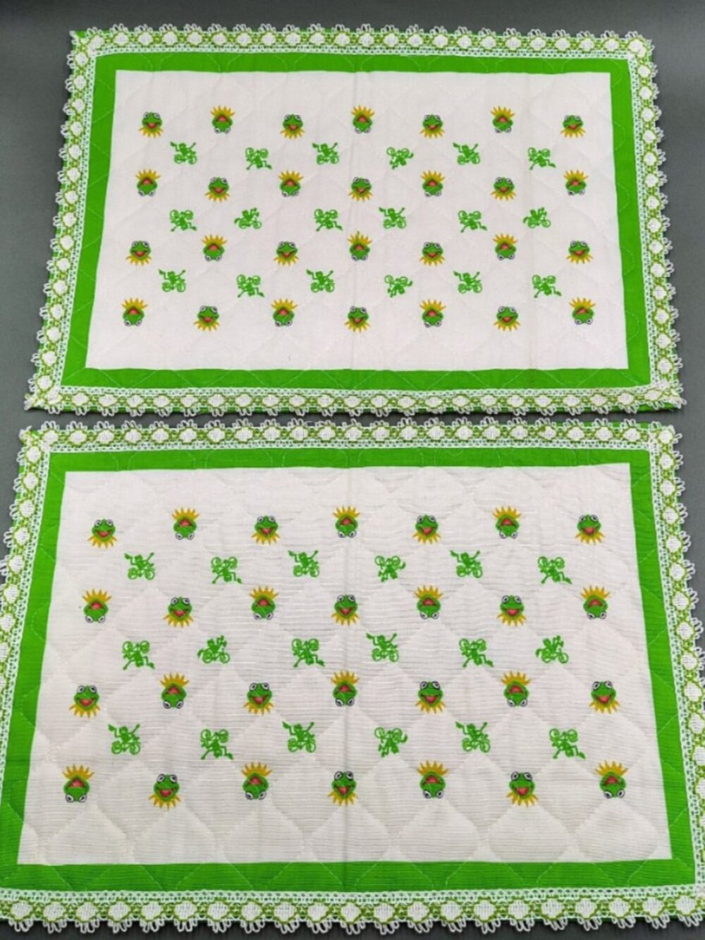 Vtg Set of 2 Muppets Kermit the Frog Quilted Placemats Green Lace Trim Handmade